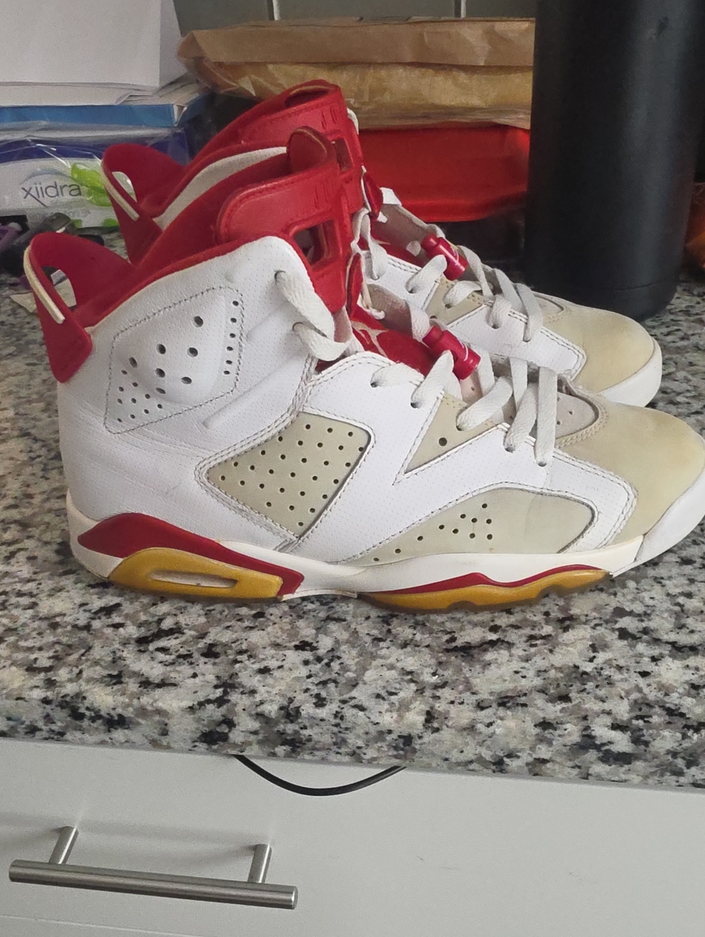 Nike Air Jordan 6 Retro 'Alternate Hare' Size 8.5 Mens